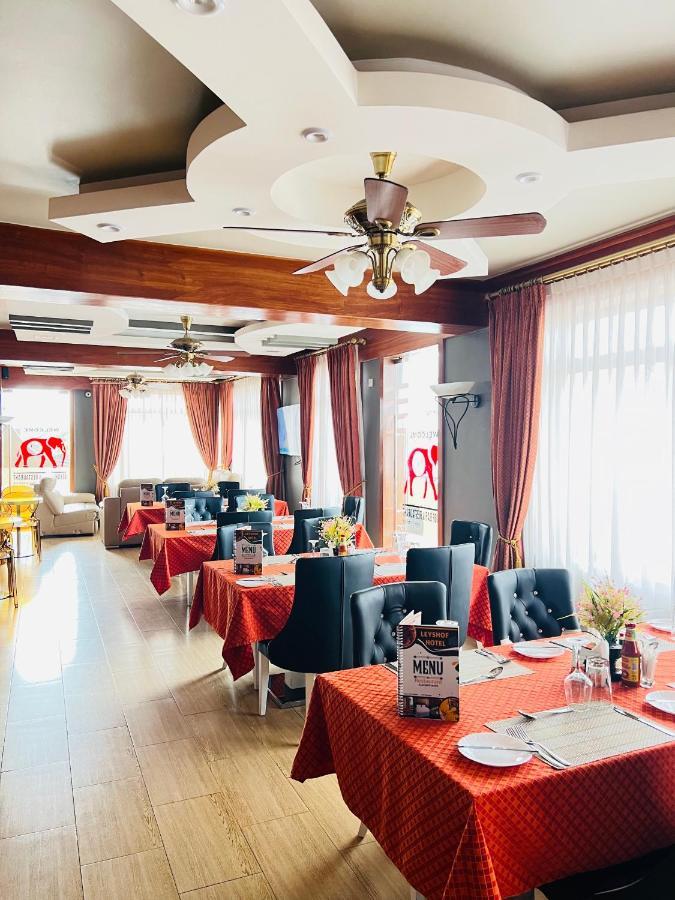 Leyshof Hotel Мванза Екстериор снимка