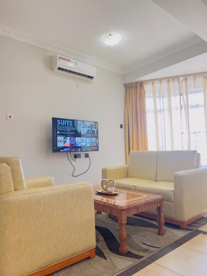 Leyshof Hotel Мванза Екстериор снимка